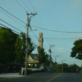 Cape Cod, Provincetown on aperçoit le Pilgrim Monument